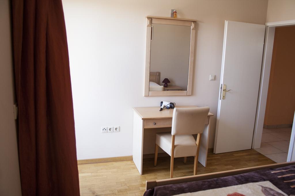 Apartments Mirage ノヴァリャ エクステリア 写真