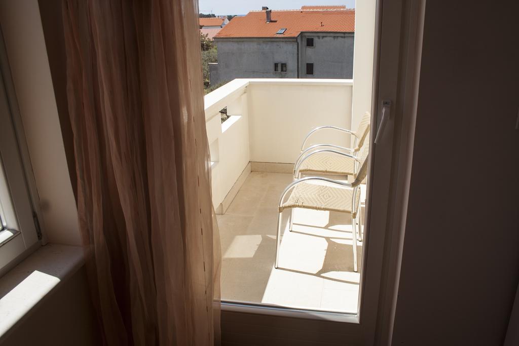 Apartments Mirage ノヴァリャ エクステリア 写真