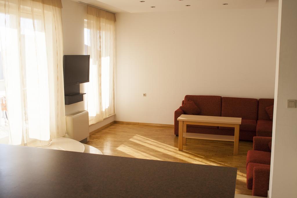 Apartments Mirage ノヴァリャ エクステリア 写真